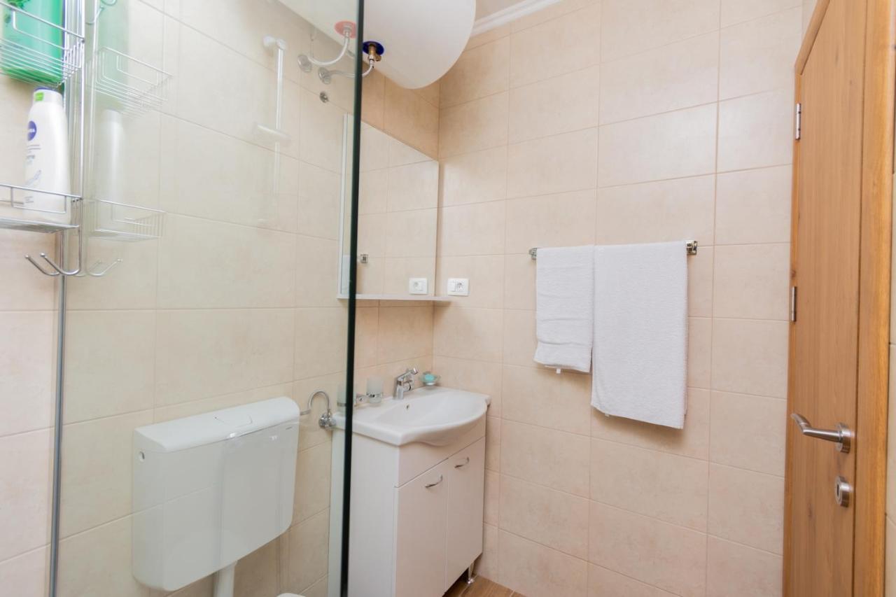 Ostroske Grede Bed & Breakfast Niksic Exterior photo